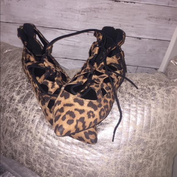 Flats - Picture 3 of 3